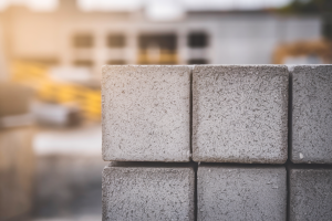 Parpaing de 10 : Dimensions, Poids et Prix des Blocs d'Agglo