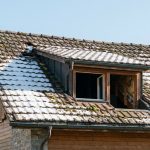 Comment savoir si votre toiture doit être rénovée avant l’hiver ?